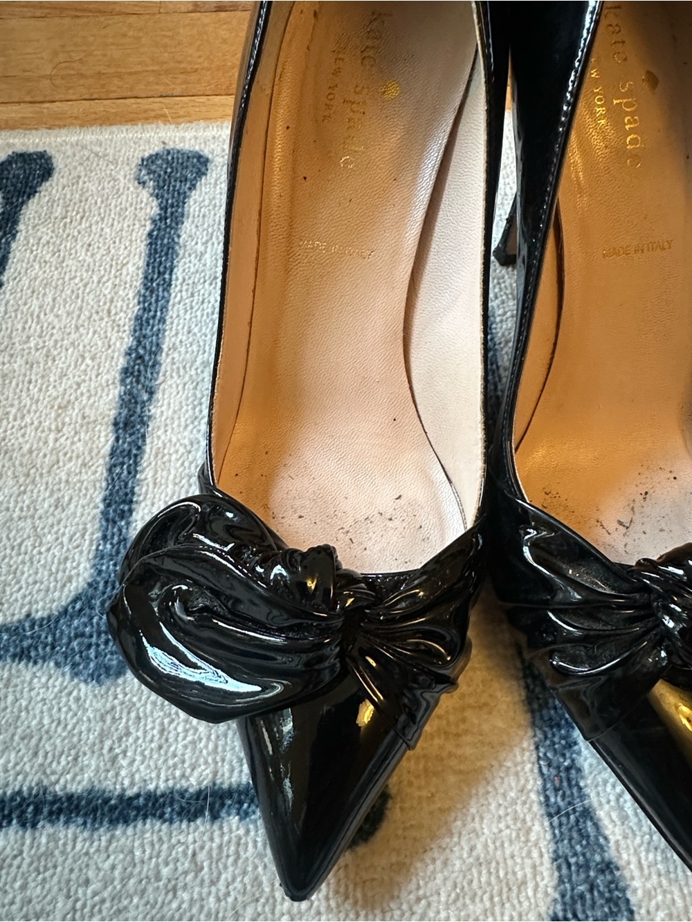 Kate Spade Black Patent Leather Heels With Bow Detail Size 7